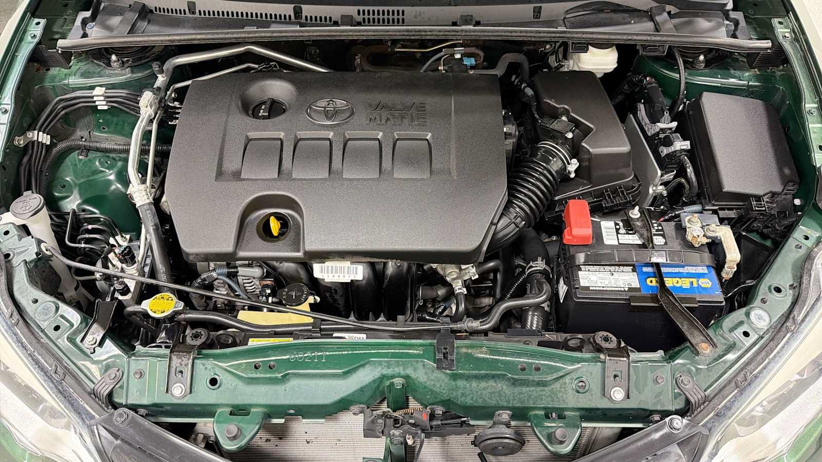 Used 2014 Toyota Corolla LE FWD image 29