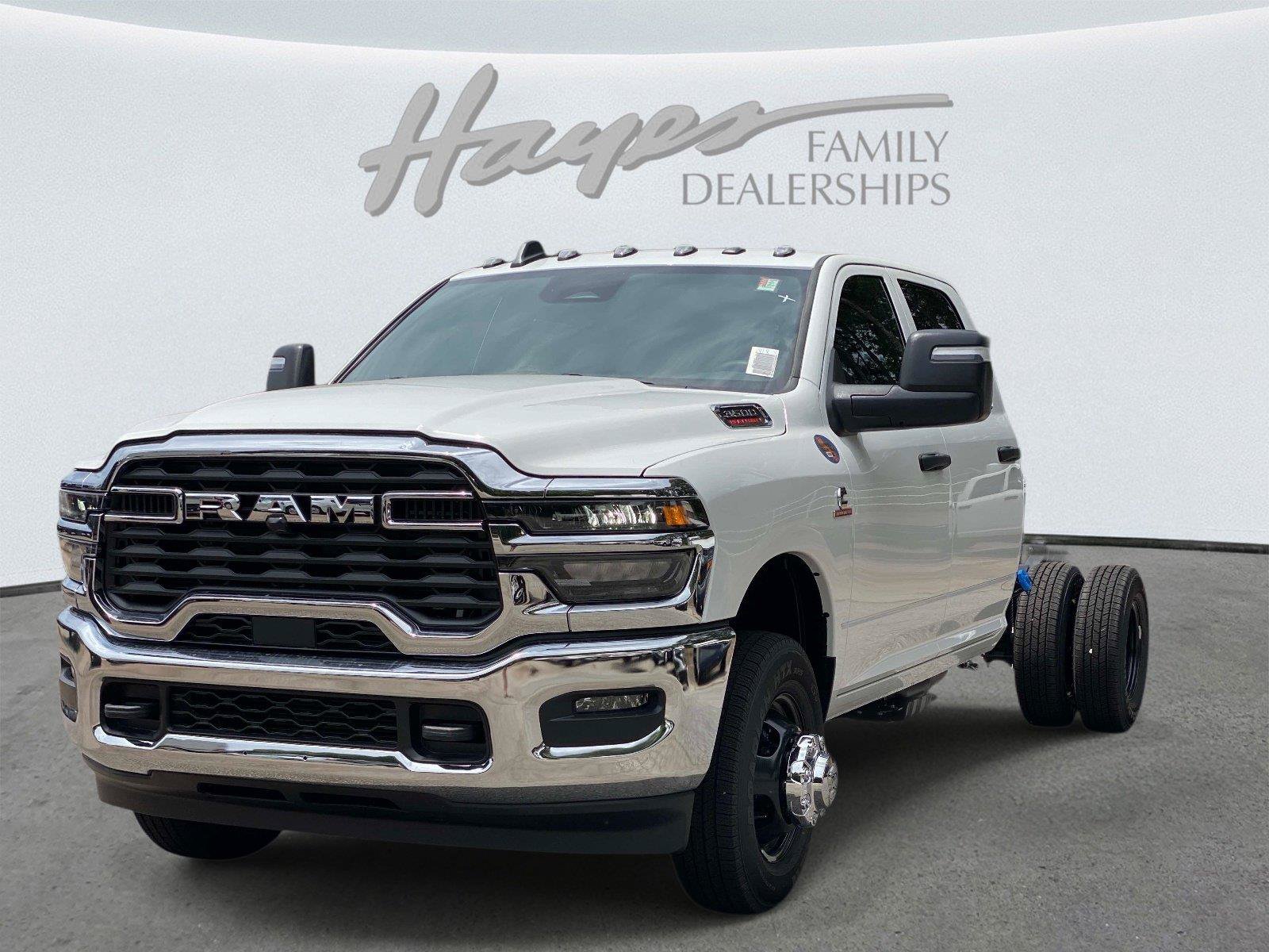 New 2026 RAM 3500 Tradesman w/ Chrome Appearance Group A AWD/4WD image 5