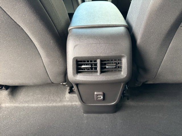 Used 2023 Chevrolet Equinox LT image 26