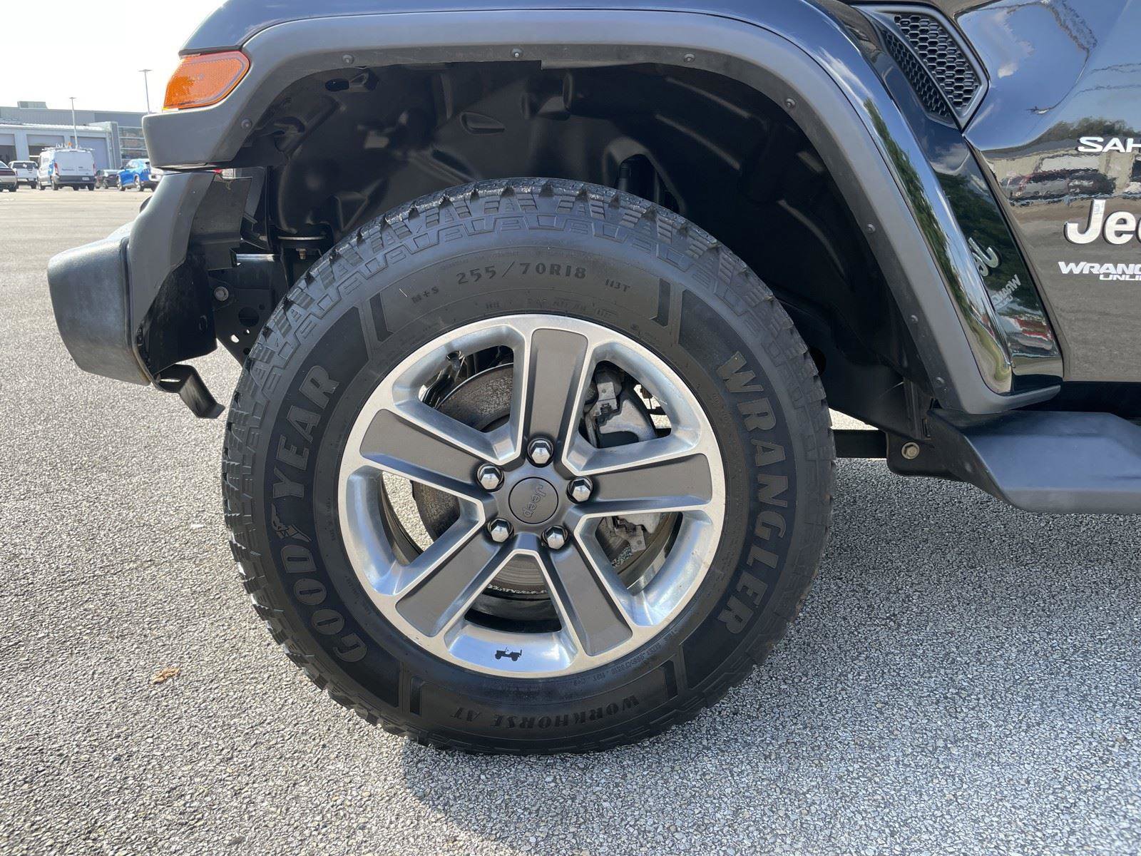 Used 2020 Jeep Wrangler Unlimited Sahara image 43