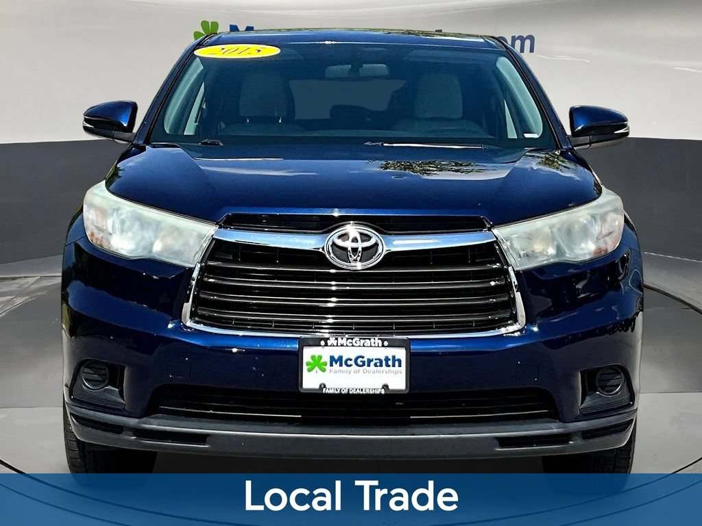Used 2015 Toyota Highlander LE FWD image 2
