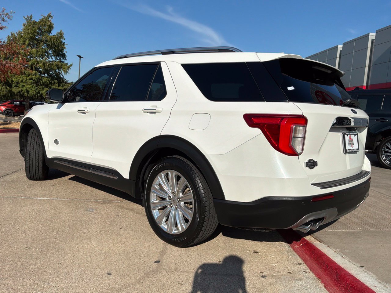 Used 2022 Ford Explorer King Ranch RWD image 8