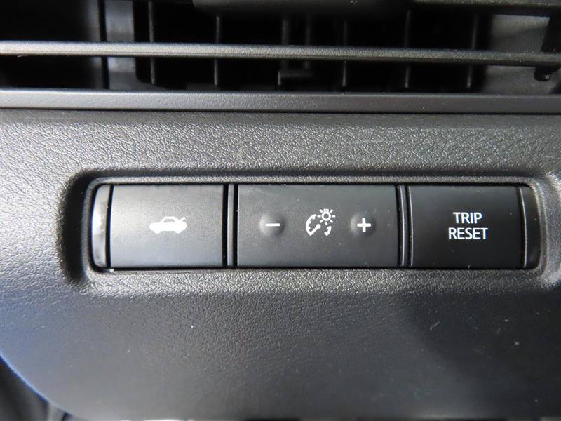 Used 2024 Nissan Altima 2.5 SV FWD image 17