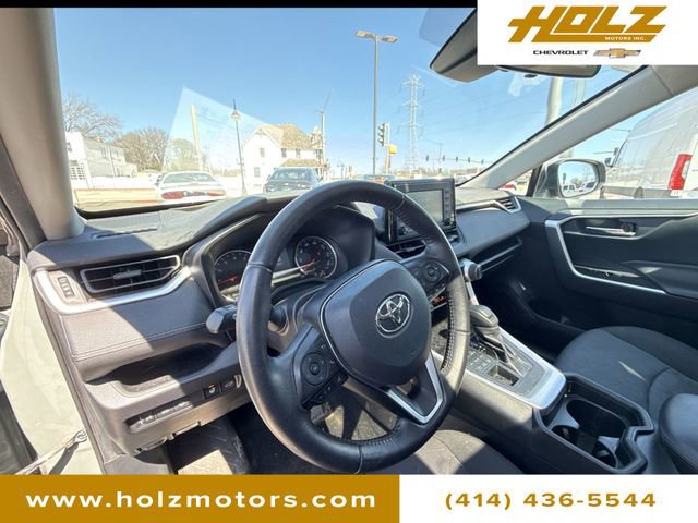 Used 2019 Toyota RAV4 XLE image 10