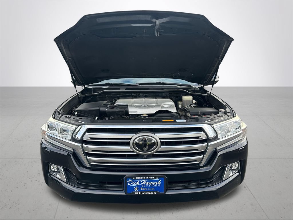 Used 2016 Toyota Land Cruiser AWD/4WD image 4