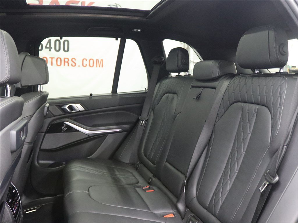 Used 2020 BMW X5 M50i w/ Executive Package AWD/4WD image 18