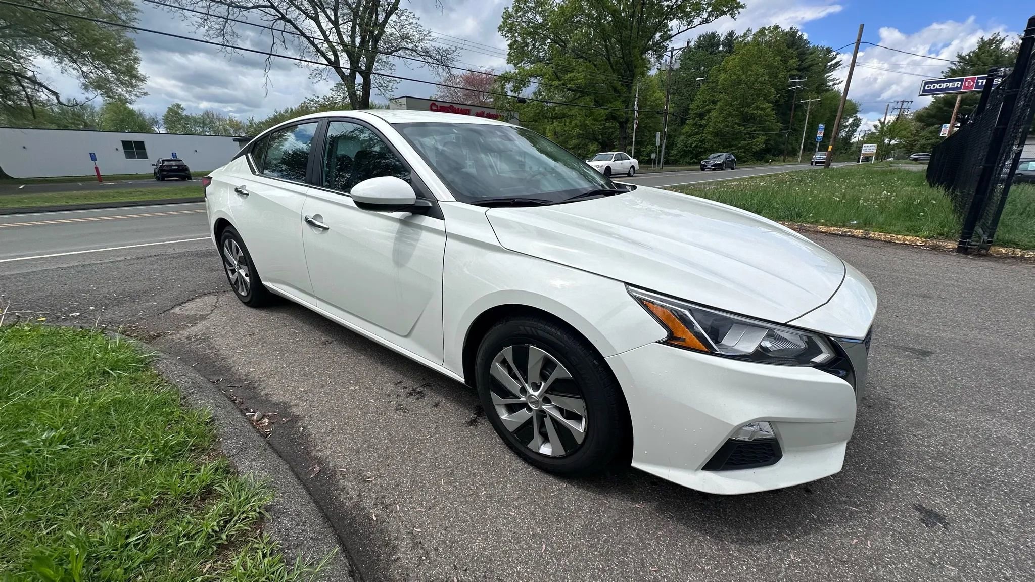 Used 2021 Nissan Altima 2.5 S image 3