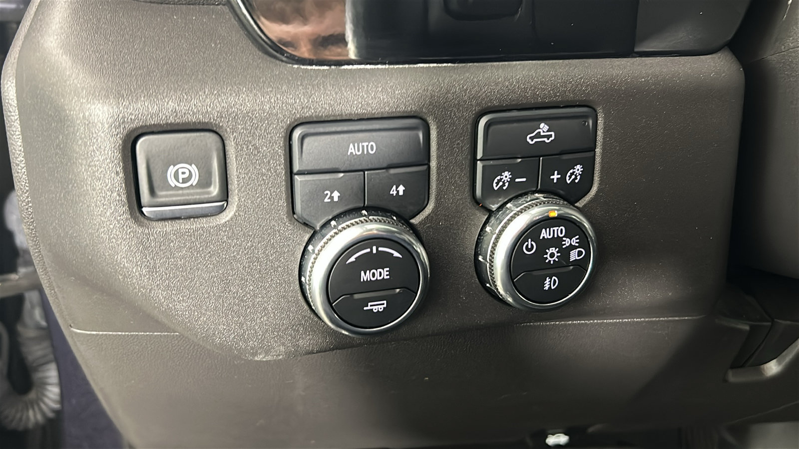 Used 2024 GMC Sierra 1500 Elevation AWD/4WD image 23