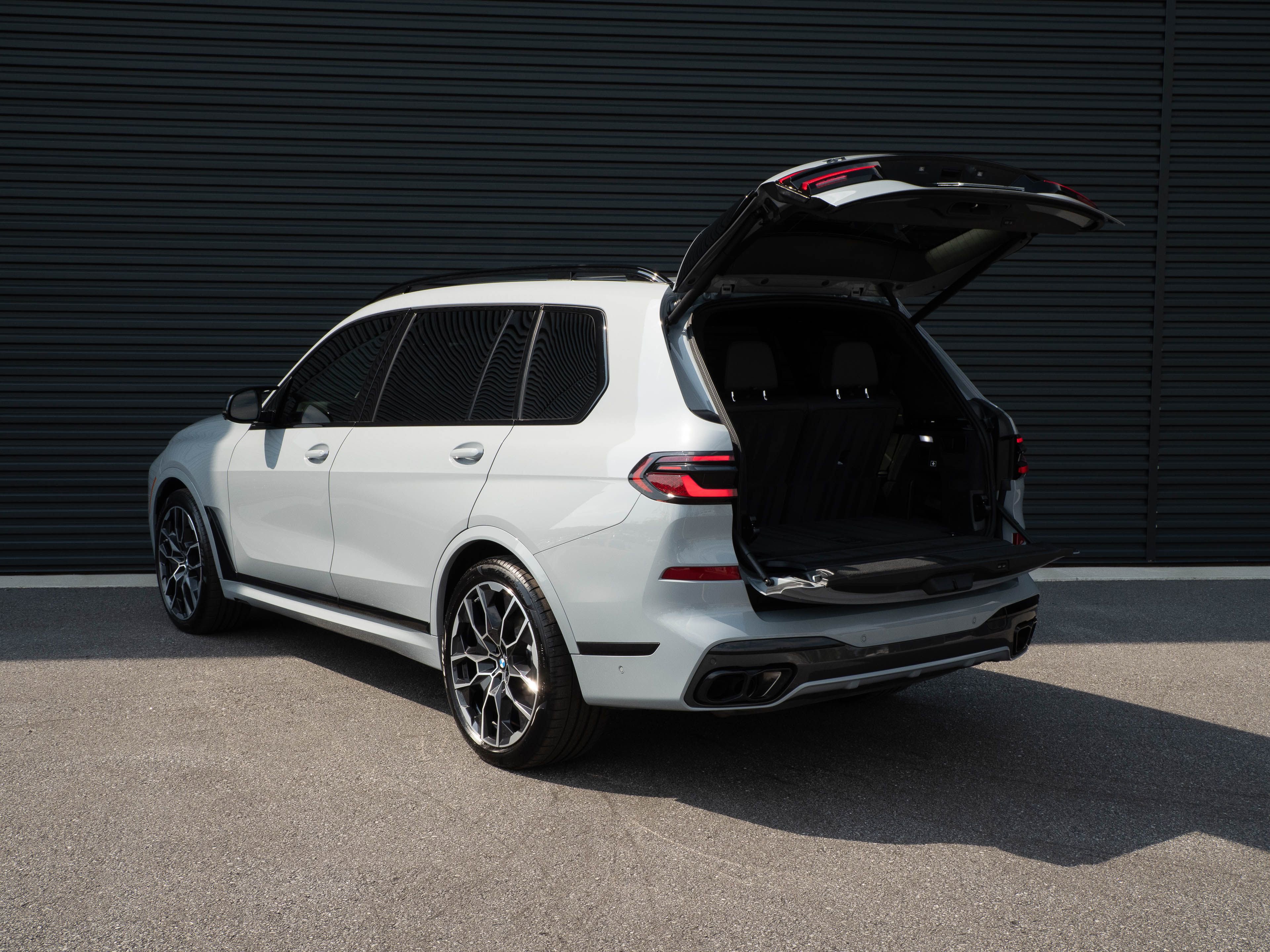 Used 2026 BMW X7 M60i AWD/4WD image 33