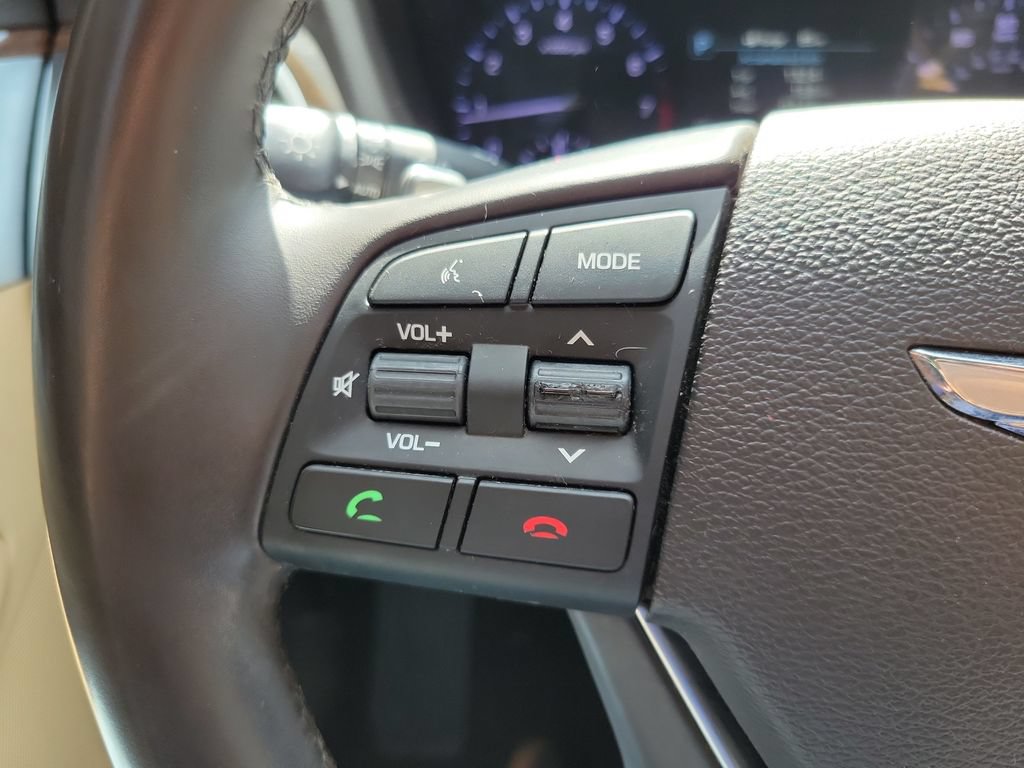 Used 2018 Genesis G80 3.8 RWD image 21