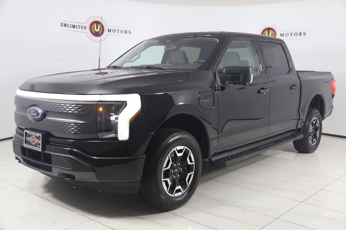 Used 2023 Ford F150 Lightning XLT AWD/4WD image 5