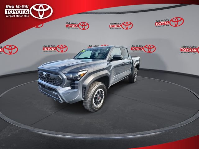 Certified 2025 Toyota Tacoma TRD Off-Road image 4