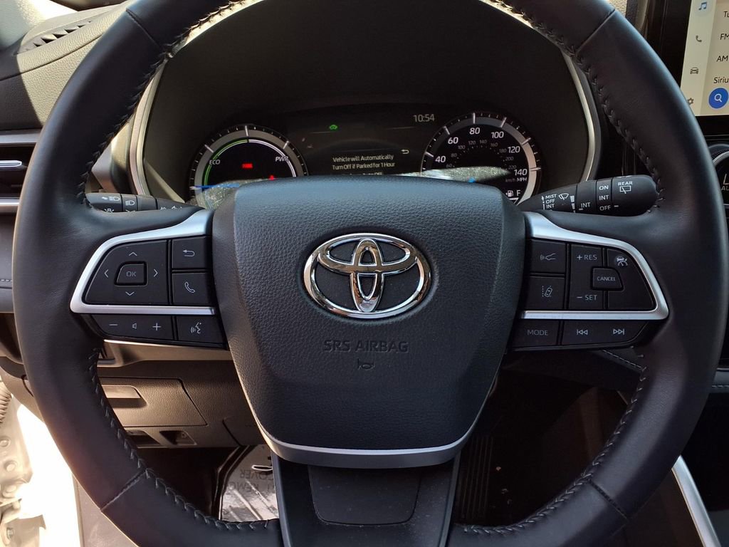 Certified 2024 Toyota Highlander XLE AWD/4WD image 13