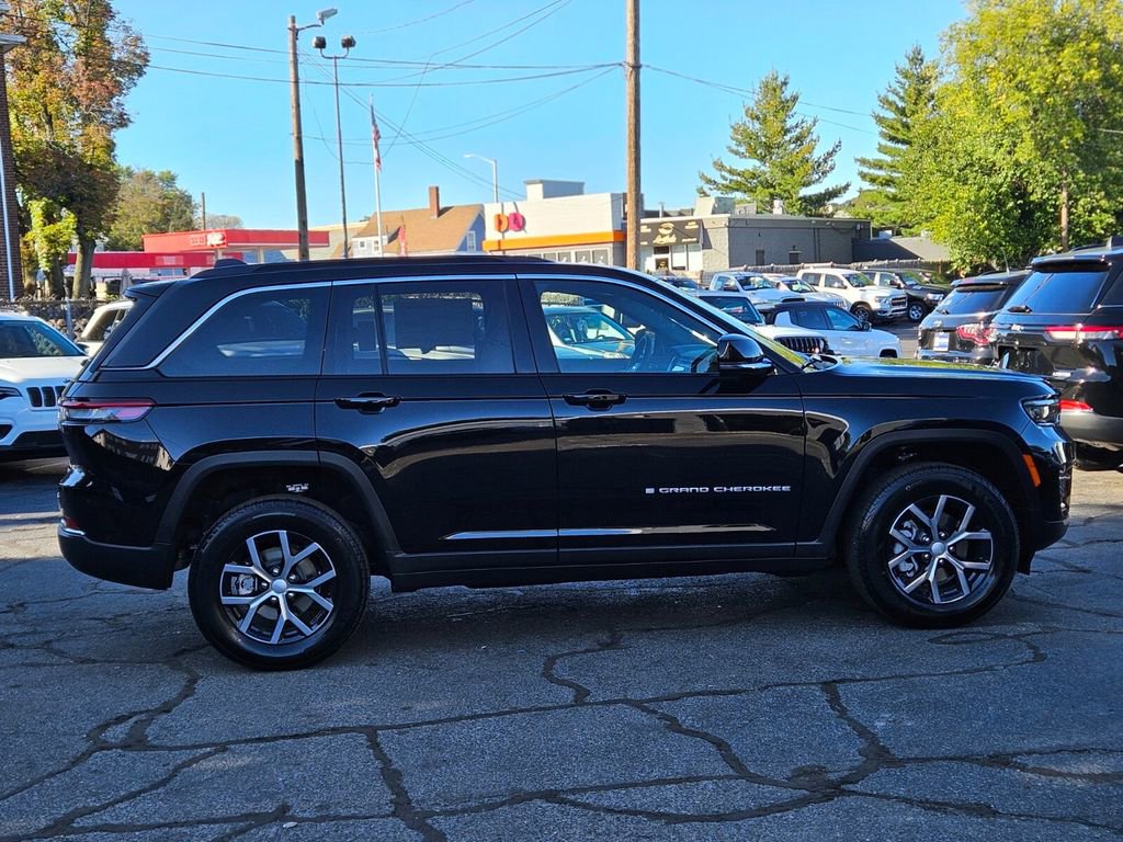 New 2025 Jeep Grand Cherokee Limited image 6