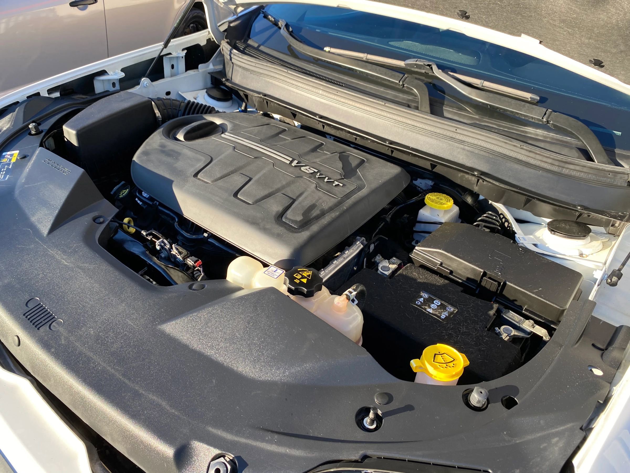 Used 2019 Jeep Cherokee Limited image 32