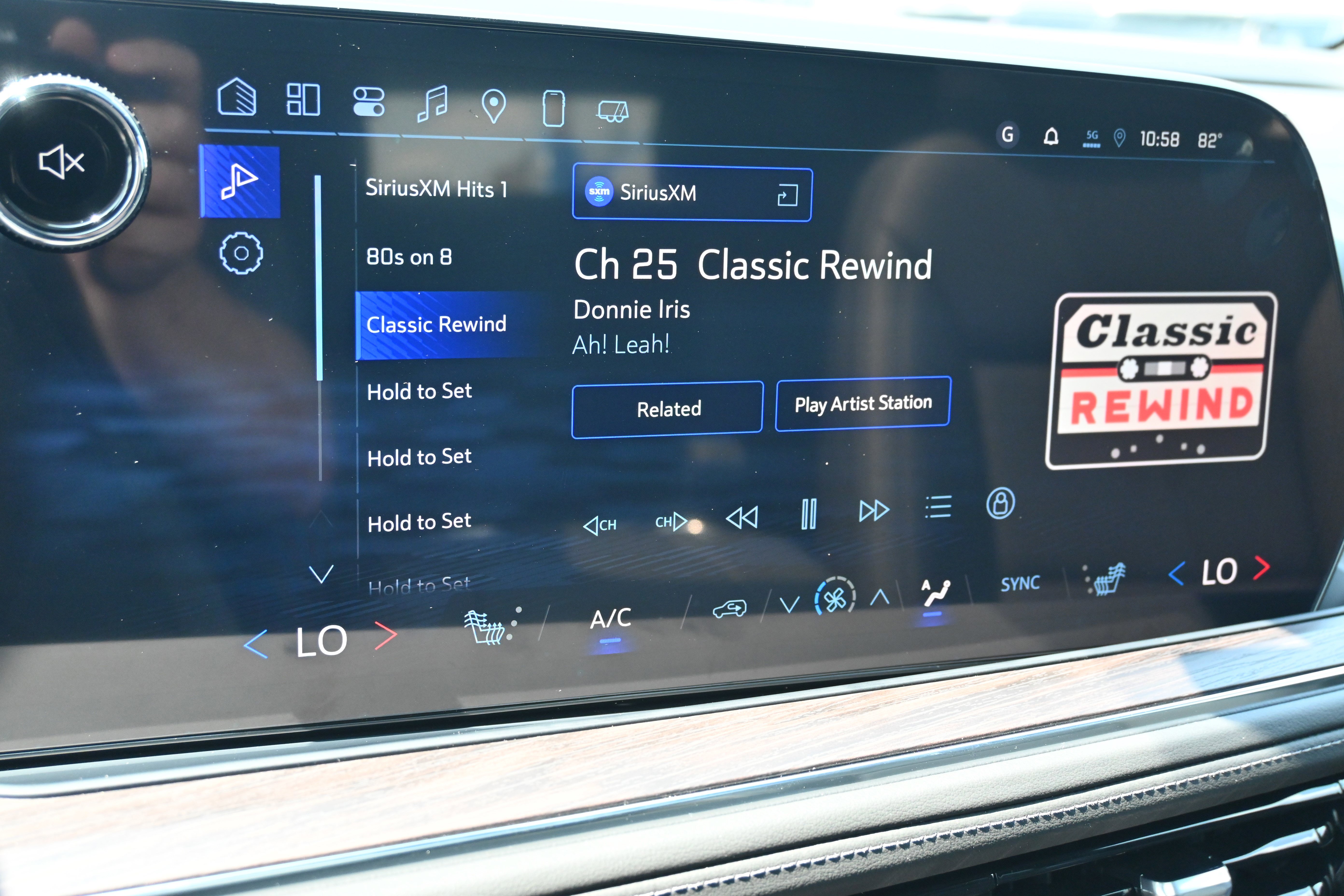 Used 2025 Chevrolet Tahoe LT w/ Comfort Package image 25