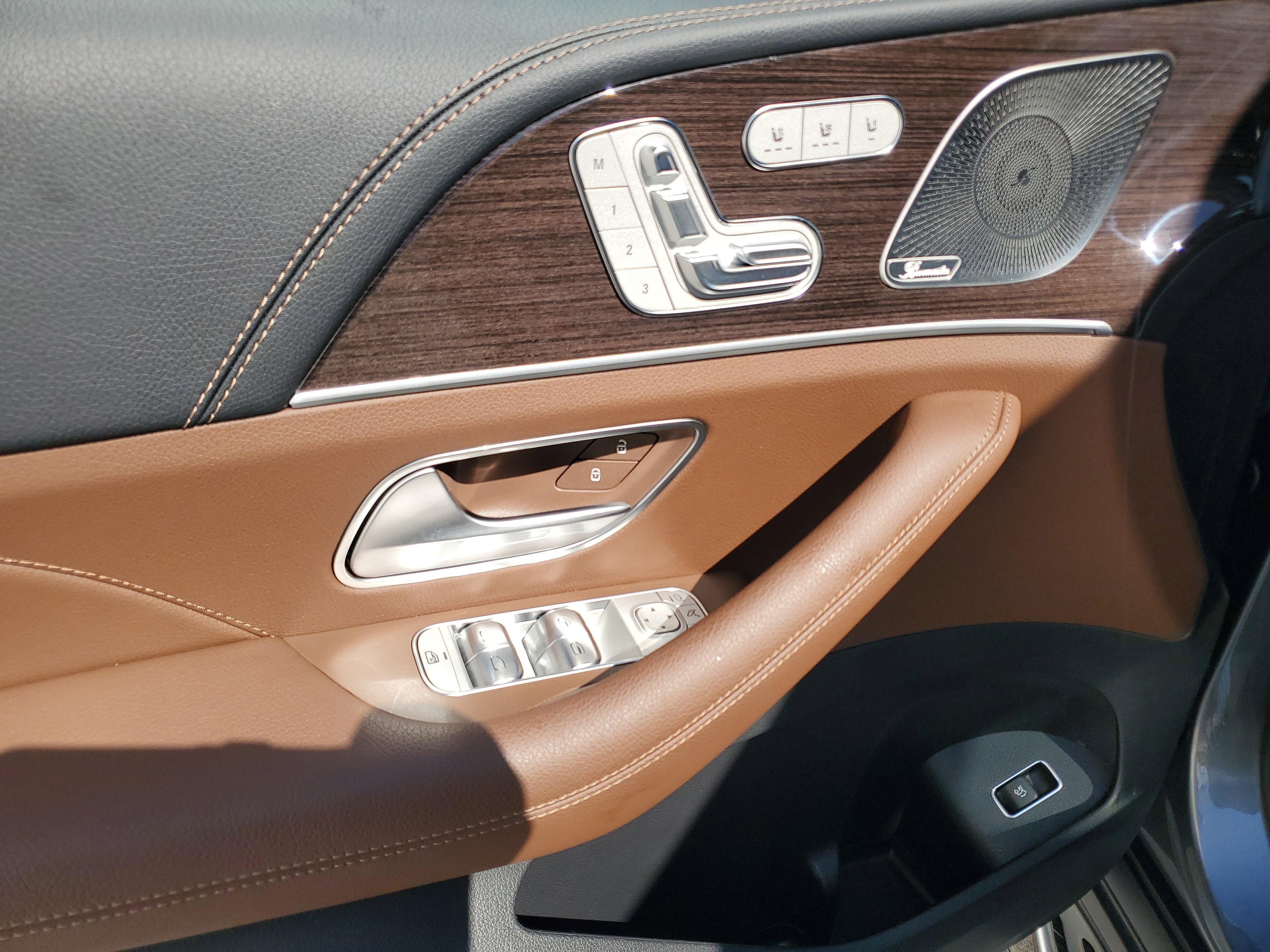 Used 2024 Mercedes-Benz GLS 450 4MATIC image 21