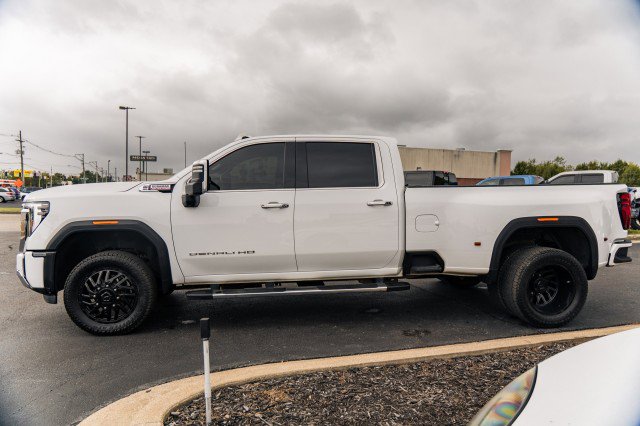 Used 2024 GMC Sierra 3500 Denali w/ Denali Reserve Package image 5