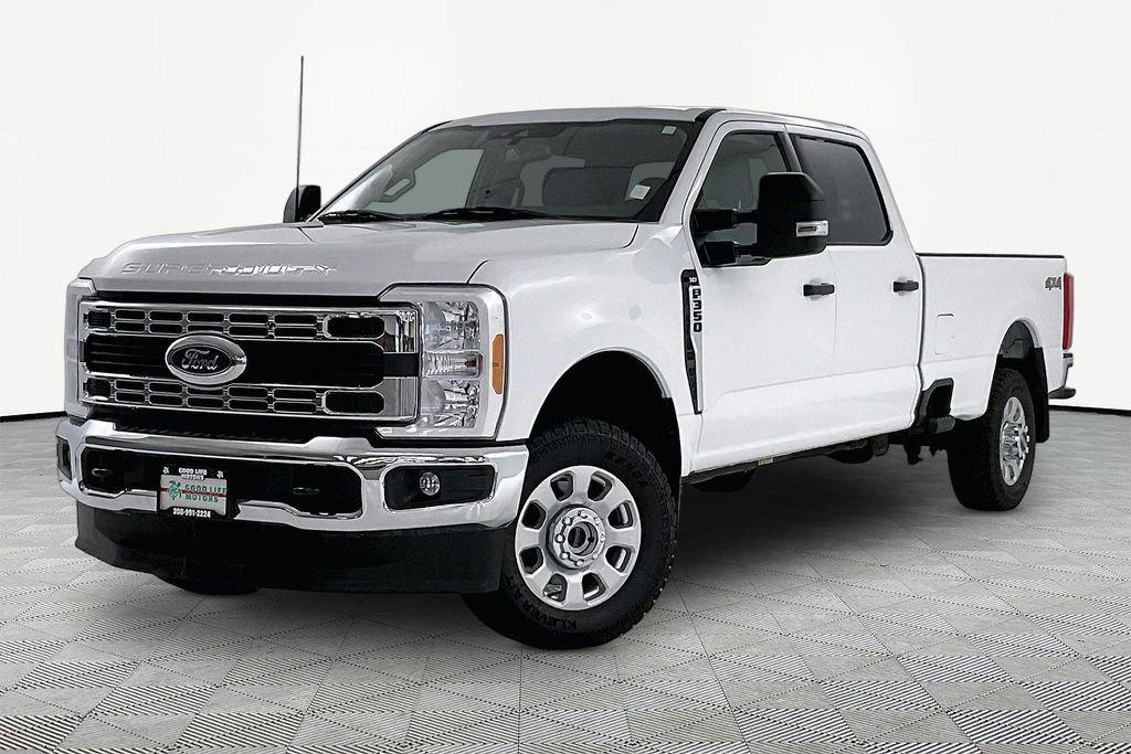Used 2023 Ford F350 XLT image 3