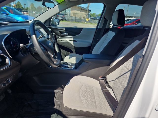 Used 2024 Chevrolet Equinox LT w/ LPO, Floor Liner Package FWD image 9