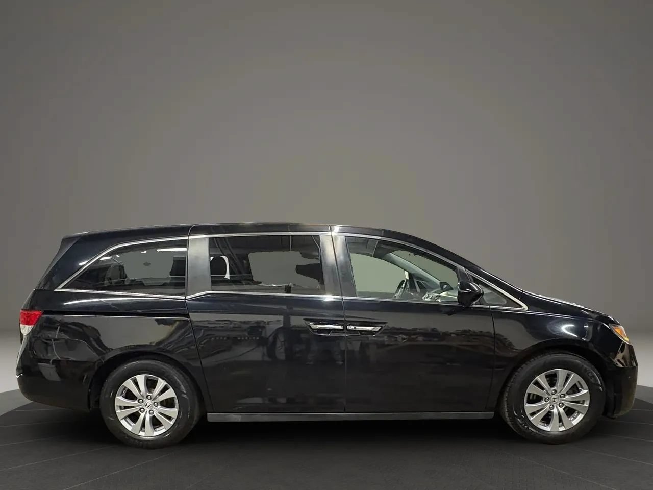 Used 2017 Honda Odyssey EX-L image 6