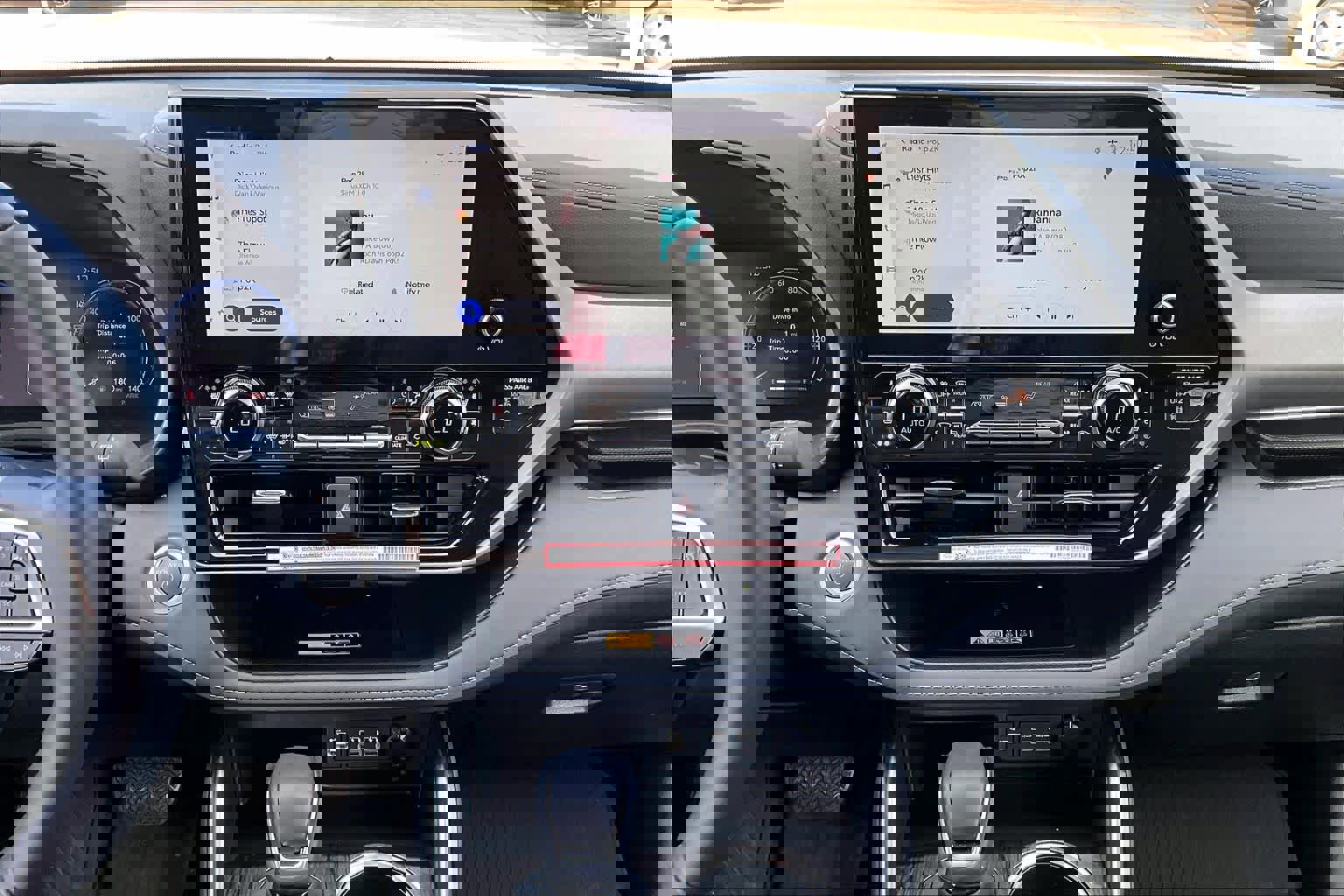 Used 2025 Toyota Highlander Limited image 7