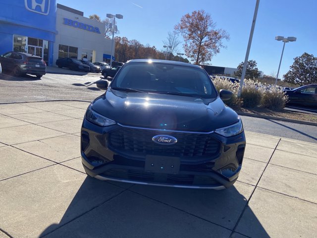 Used 2025 Ford Escape Active image 3