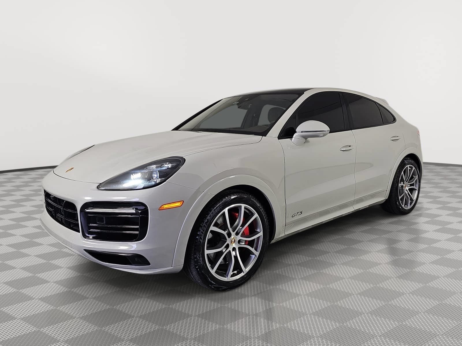 Used 2021 Porsche Cayenne GTS AWD/4WD image 4