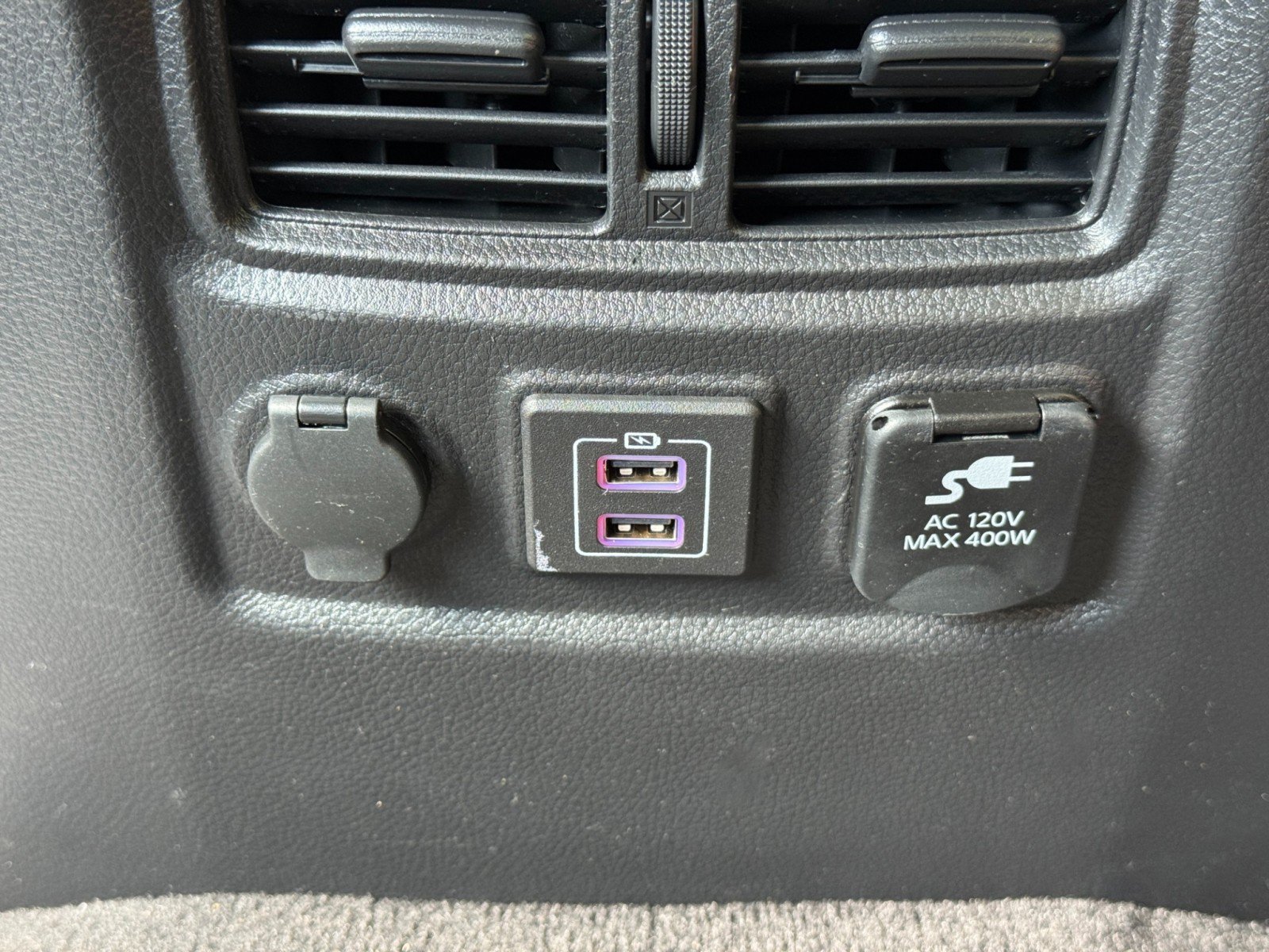 Used 2021 Nissan Titan SV w/ SV Convenience Package RWD image 28