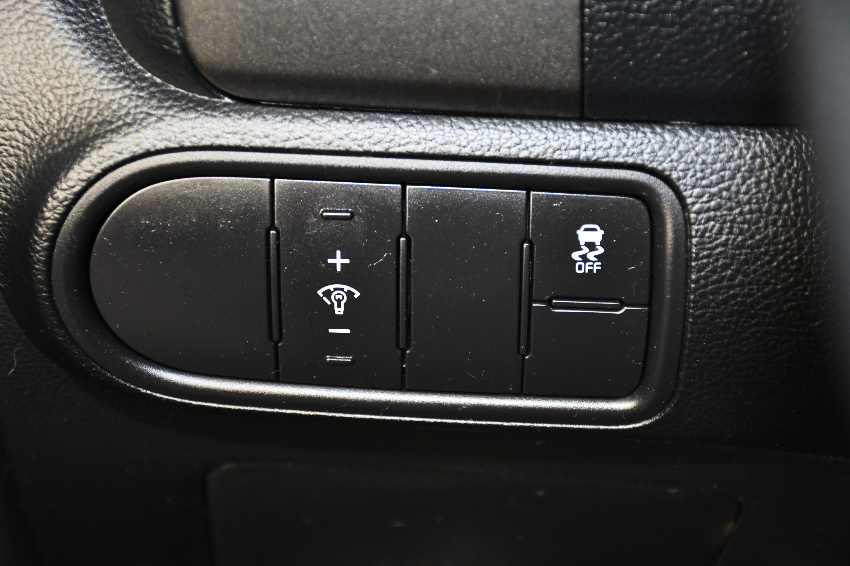 Used 2018 Kia Forte LX image 31