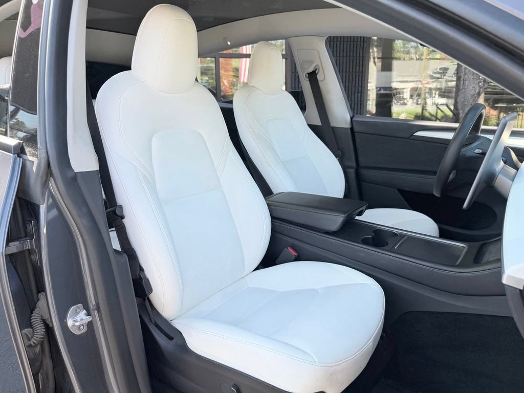 Used 2023 Tesla Model Y Long Range AWD/4WD image 37