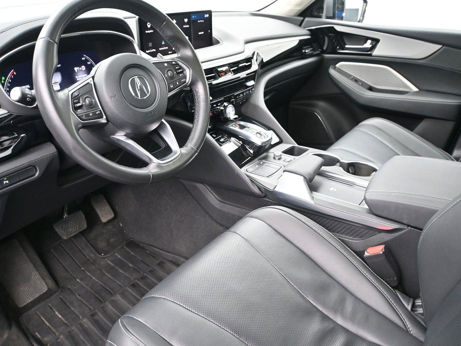 Used 2024 Acura MDX SH-AWD w/ Technology Package image 2