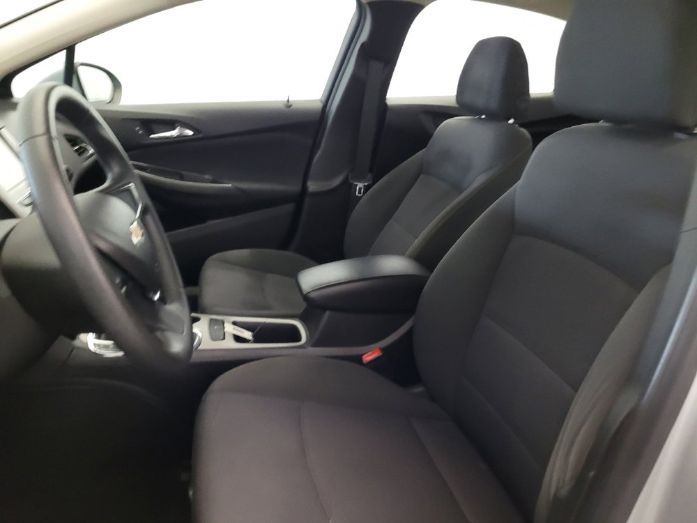 Used 2018 Chevrolet Cruze LS FWD image 17