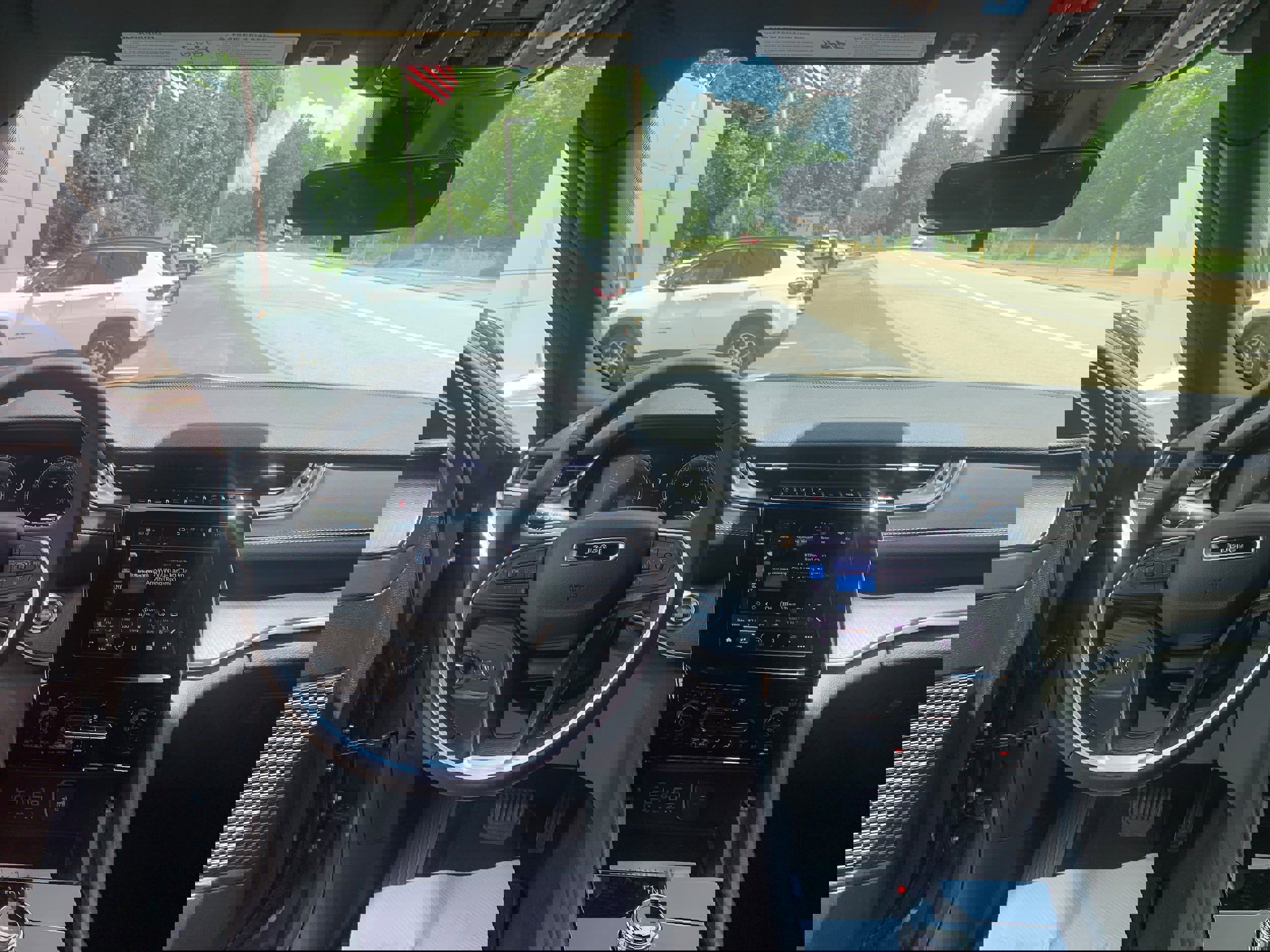 New 2025 Jeep Grand Cherokee L Laredo w/ Luxury Tech Group I image 24