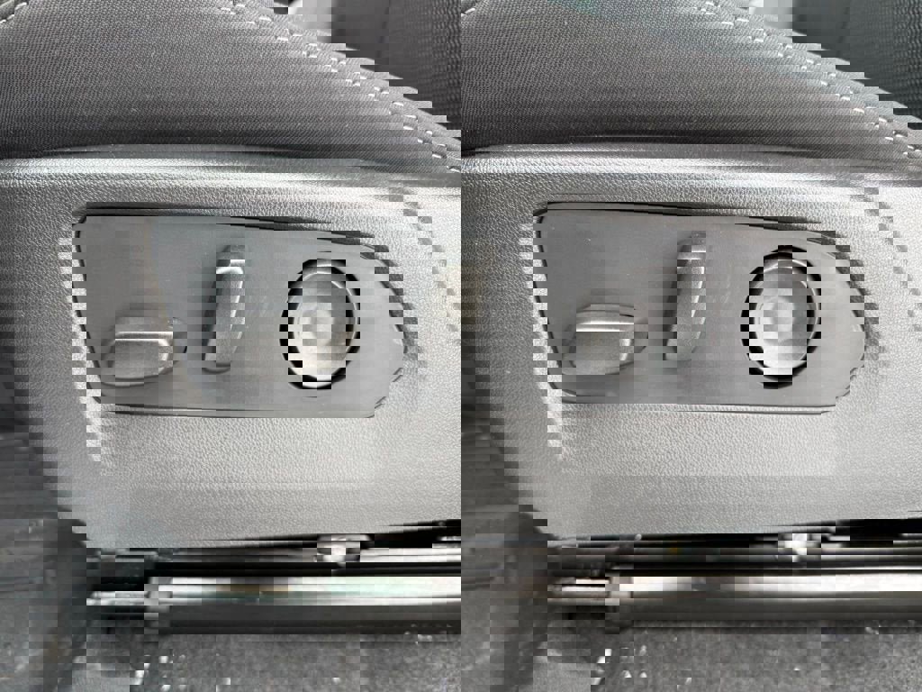 New 2026 GMC Canyon Elevation w/ Convenience Package image 12