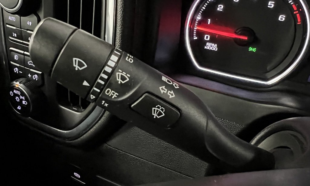 Used 2022 Chevrolet Silverado 3500 LTZ image 36