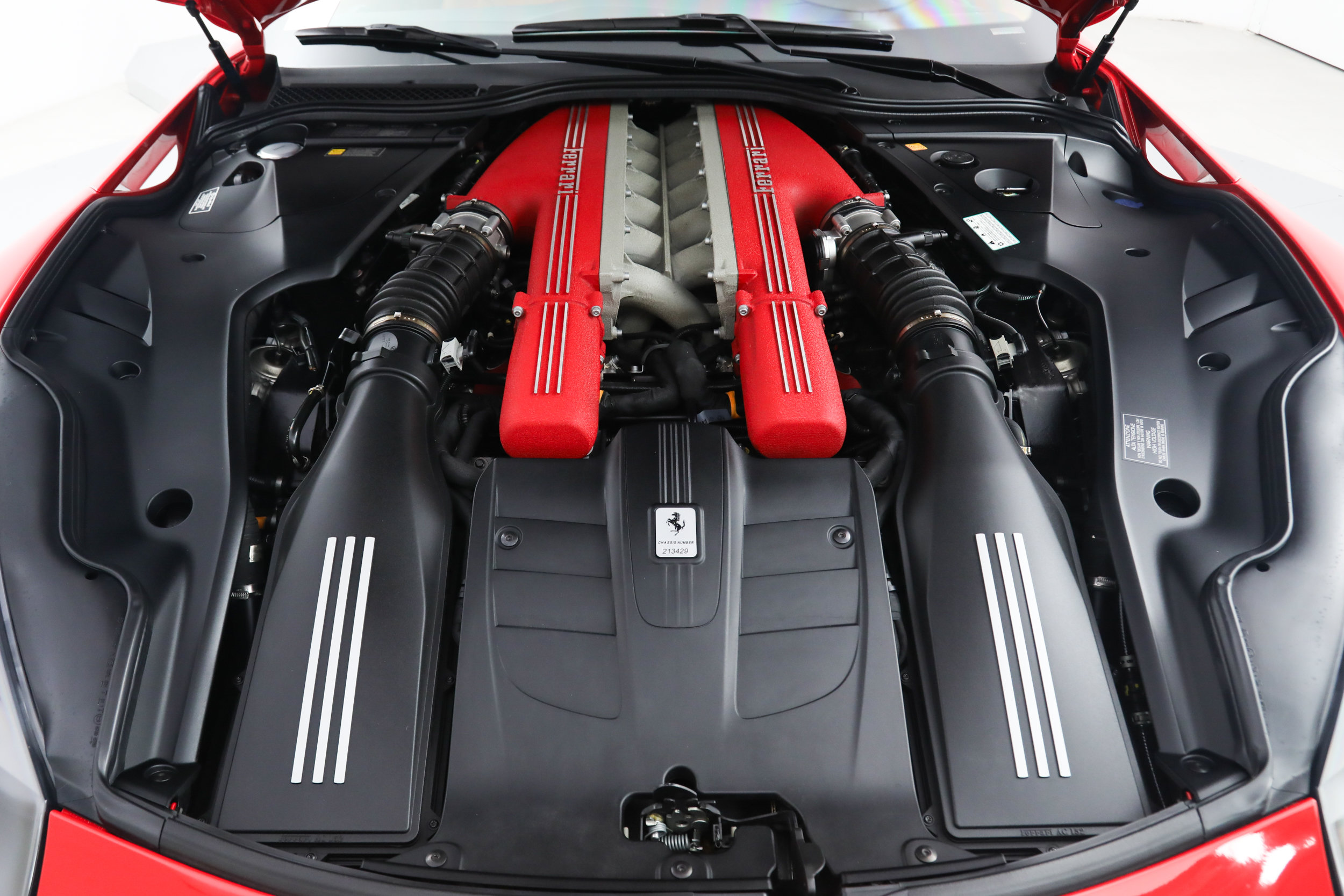 Used 2016 Ferrari F12 Berlinetta RWD image 33