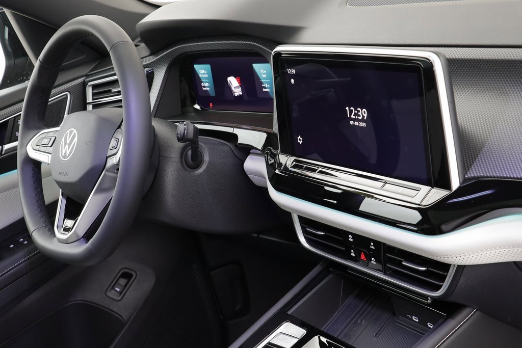 New 2026 Volkswagen Atlas Cross Sport SEL Premium R-Line image 22