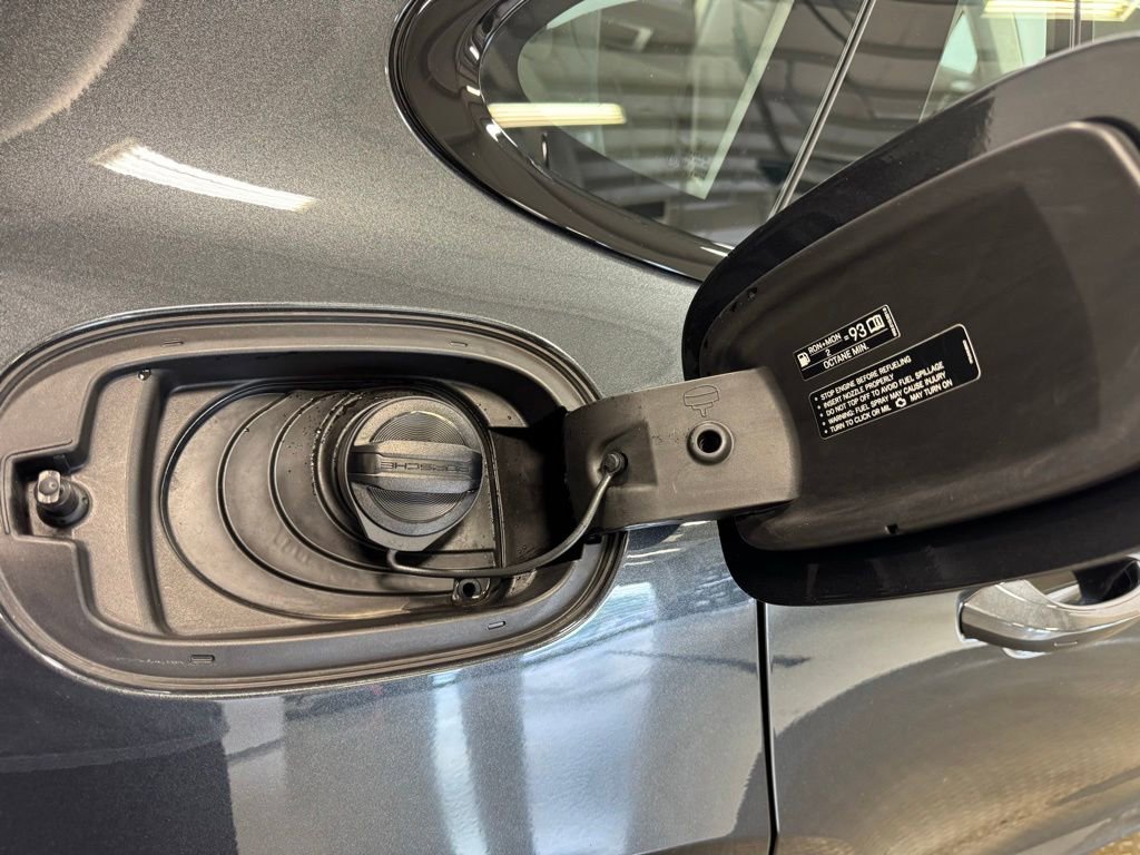 Certified 2023 Porsche Panamera 4 Platinum Edition AWD/4WD image 41