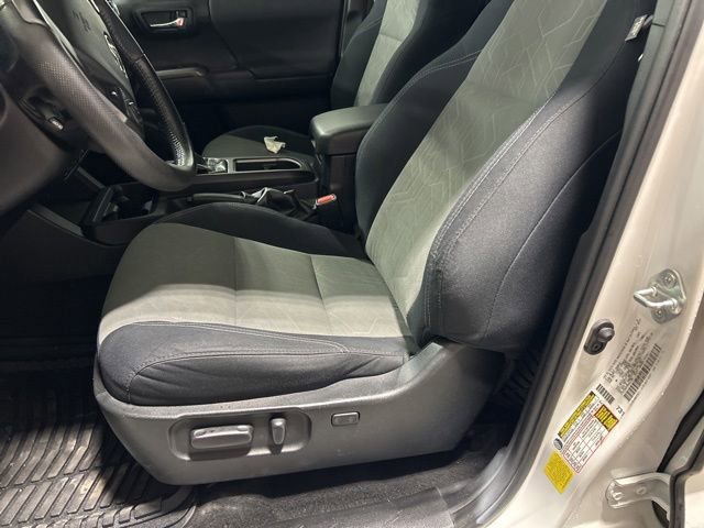 Used 2021 Toyota Tacoma TRD Off-Road AWD/4WD image 12
