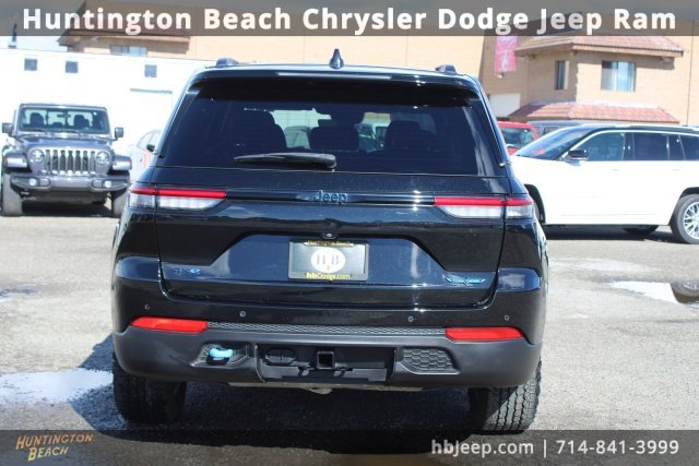 Used 2023 Jeep Grand Cherokee Trailhawk image 4