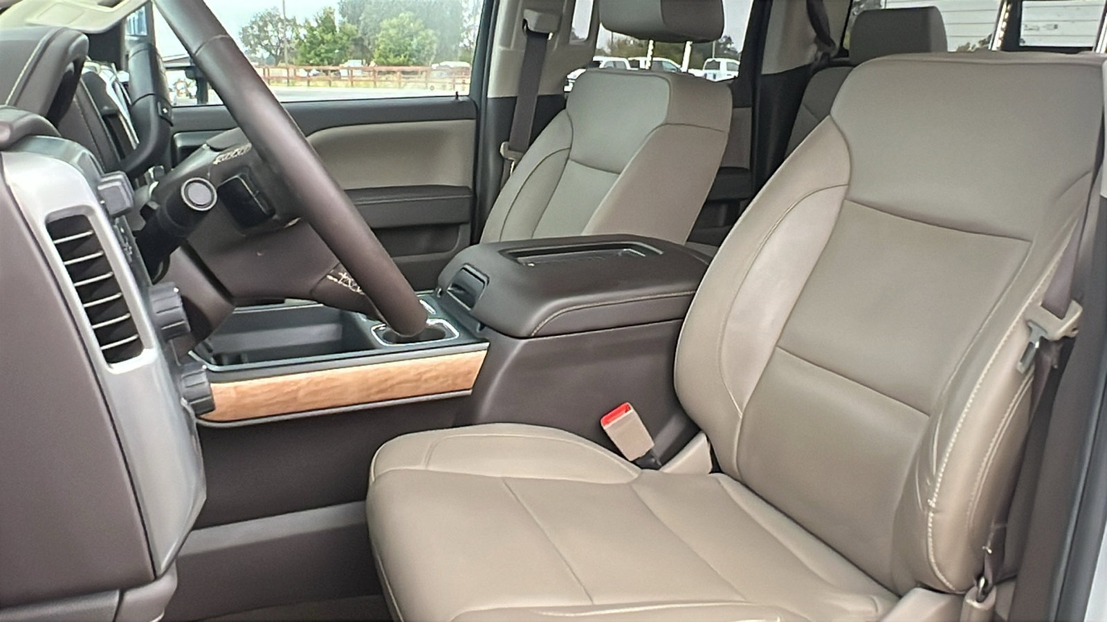 Used 2018 Chevrolet Silverado 2500 LTZ w/ LTZ Plus Package image 18