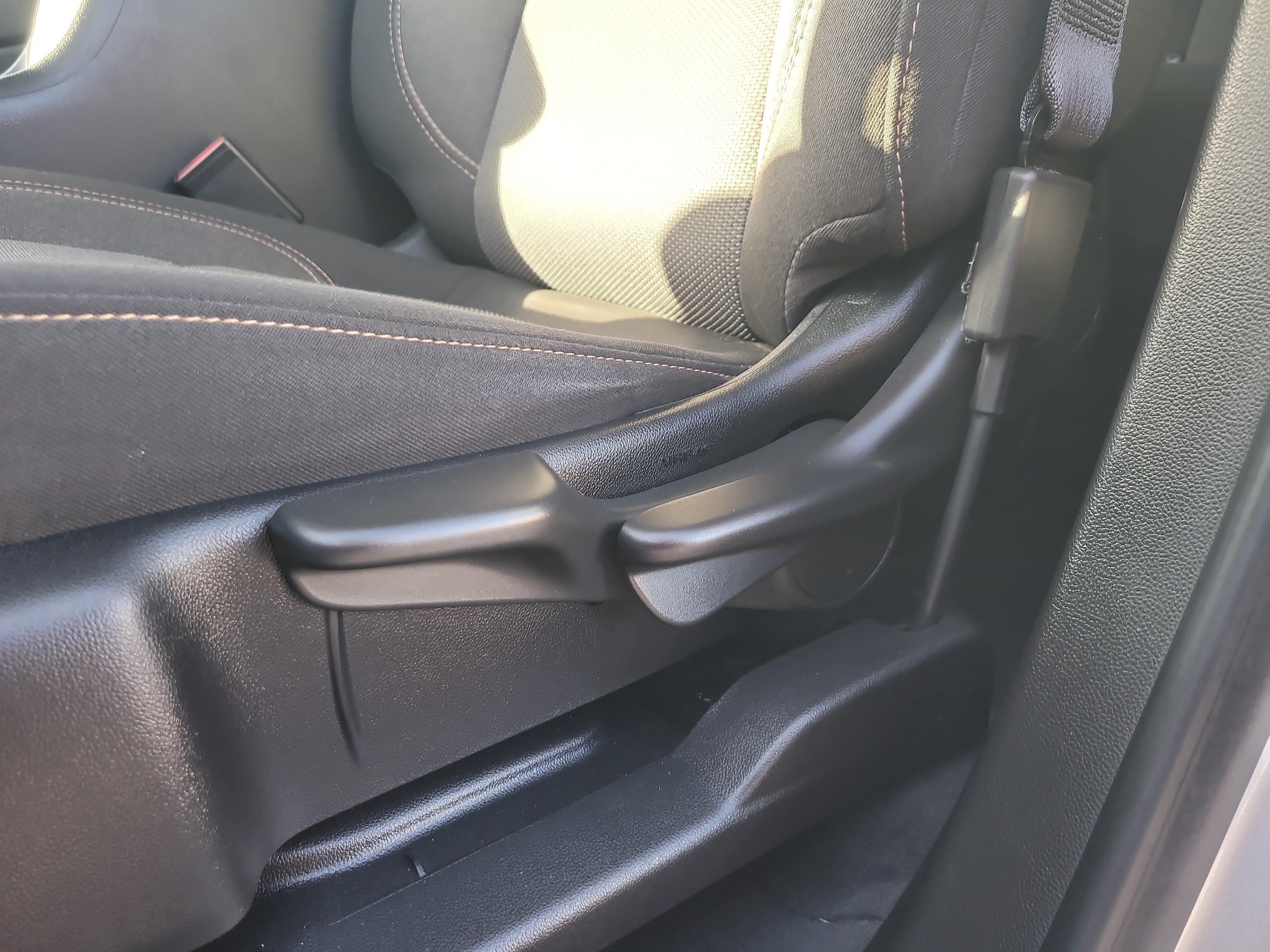 Used 2020 Chevrolet Traverse LS FWD image 19