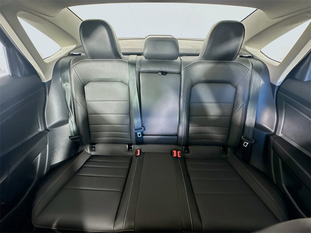 Used 2024 Volkswagen Jetta SE image 13