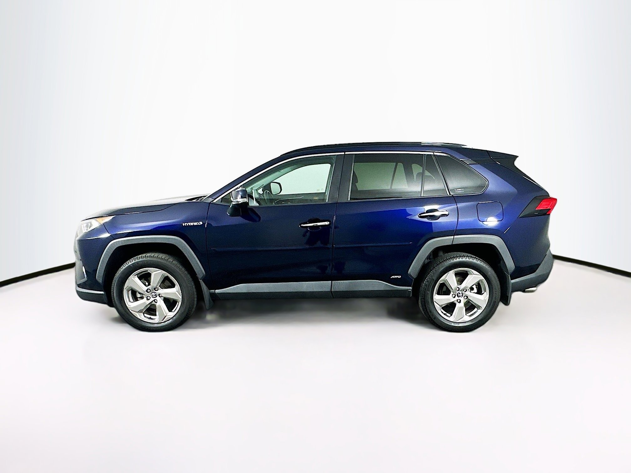 Used 2021 Toyota RAV4 Limited image 4