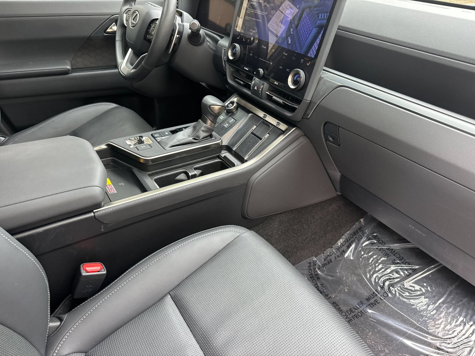Used 2024 Lexus GX 550 w/ Accessory Package (31) AWD/4WD image 16