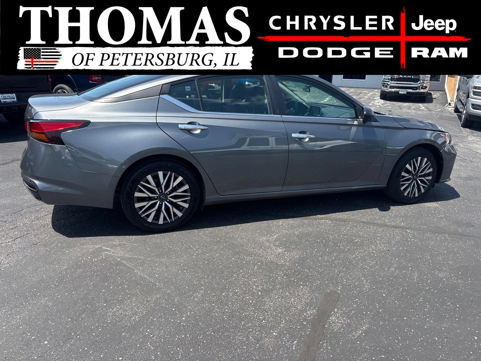 Used 2025 Nissan Altima 2.5 SV FWD image 7