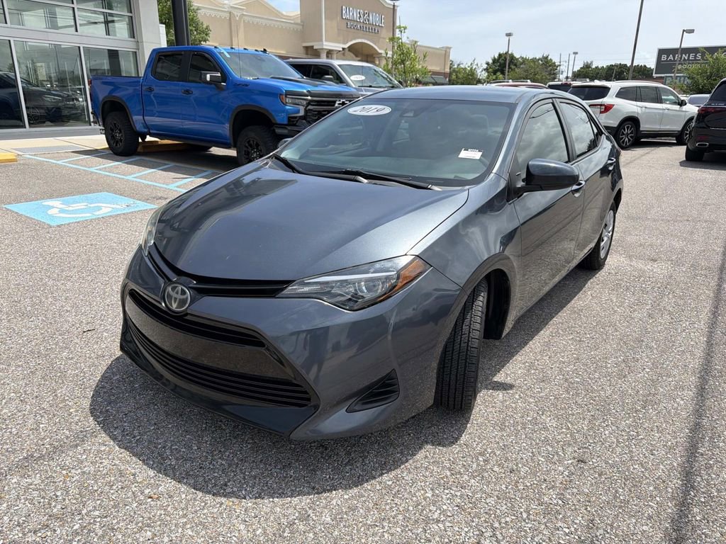Used 2019 Toyota Corolla L FWD image 3