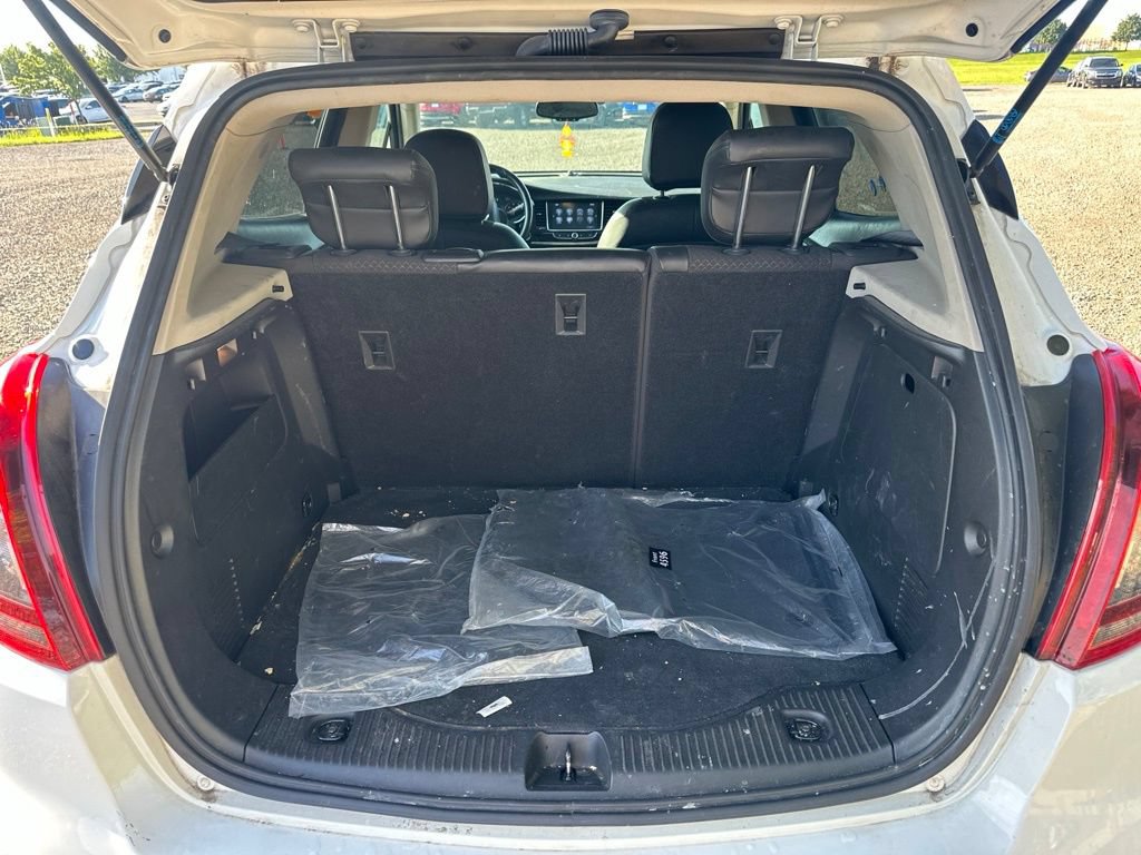Used 2021 Buick Encore Preferred w/ Safety Package II AWD/4WD image 9