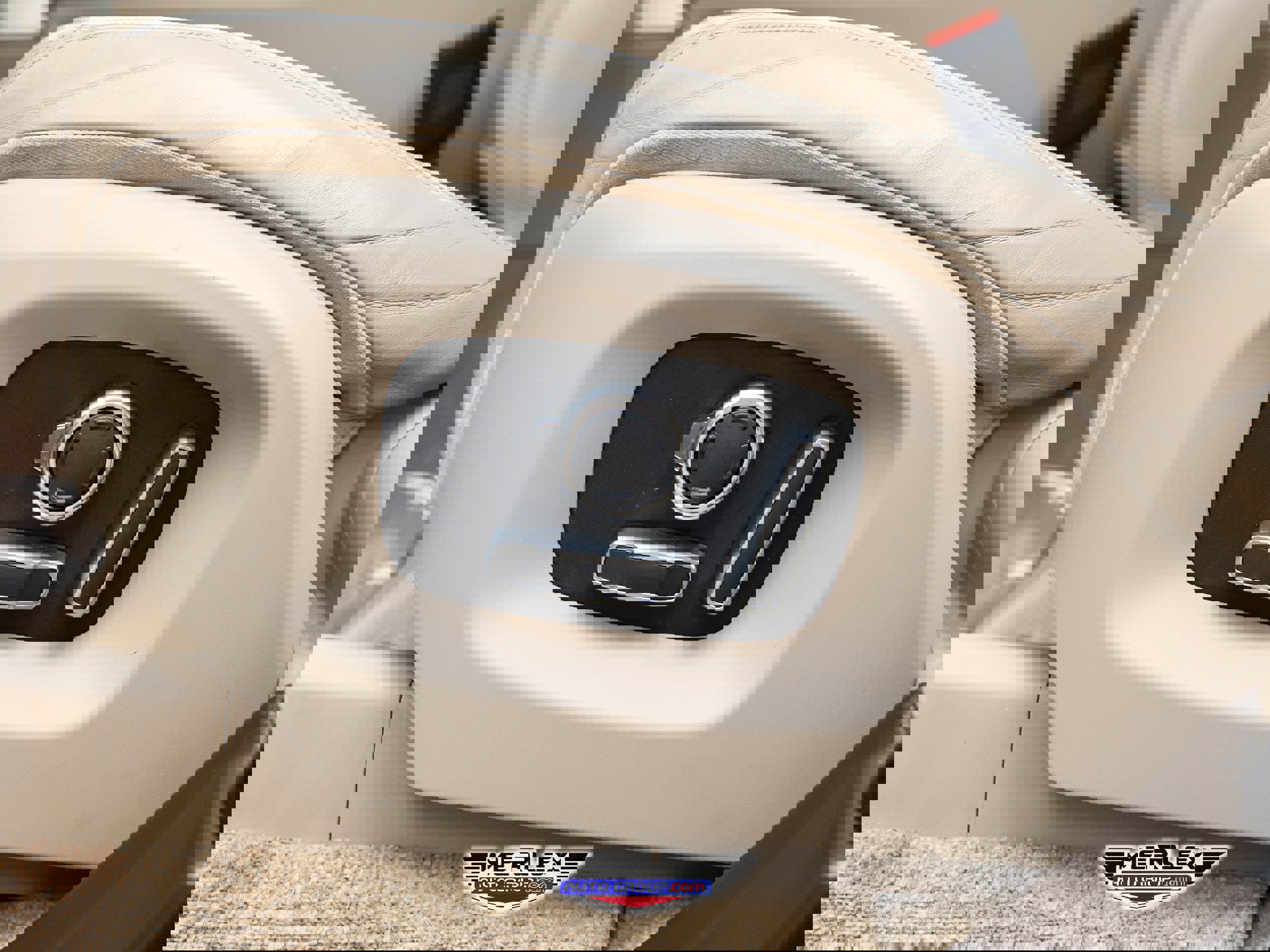 Used 2017 Land Rover Range Rover Supercharged image 41